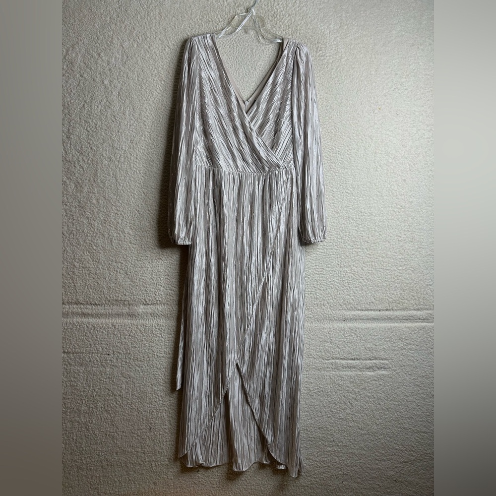 NWT Guess Womens Metallic Long Sleeve Faux Wrap Maxi Dress Champagne SIZE 14 - Picture 1 of 10